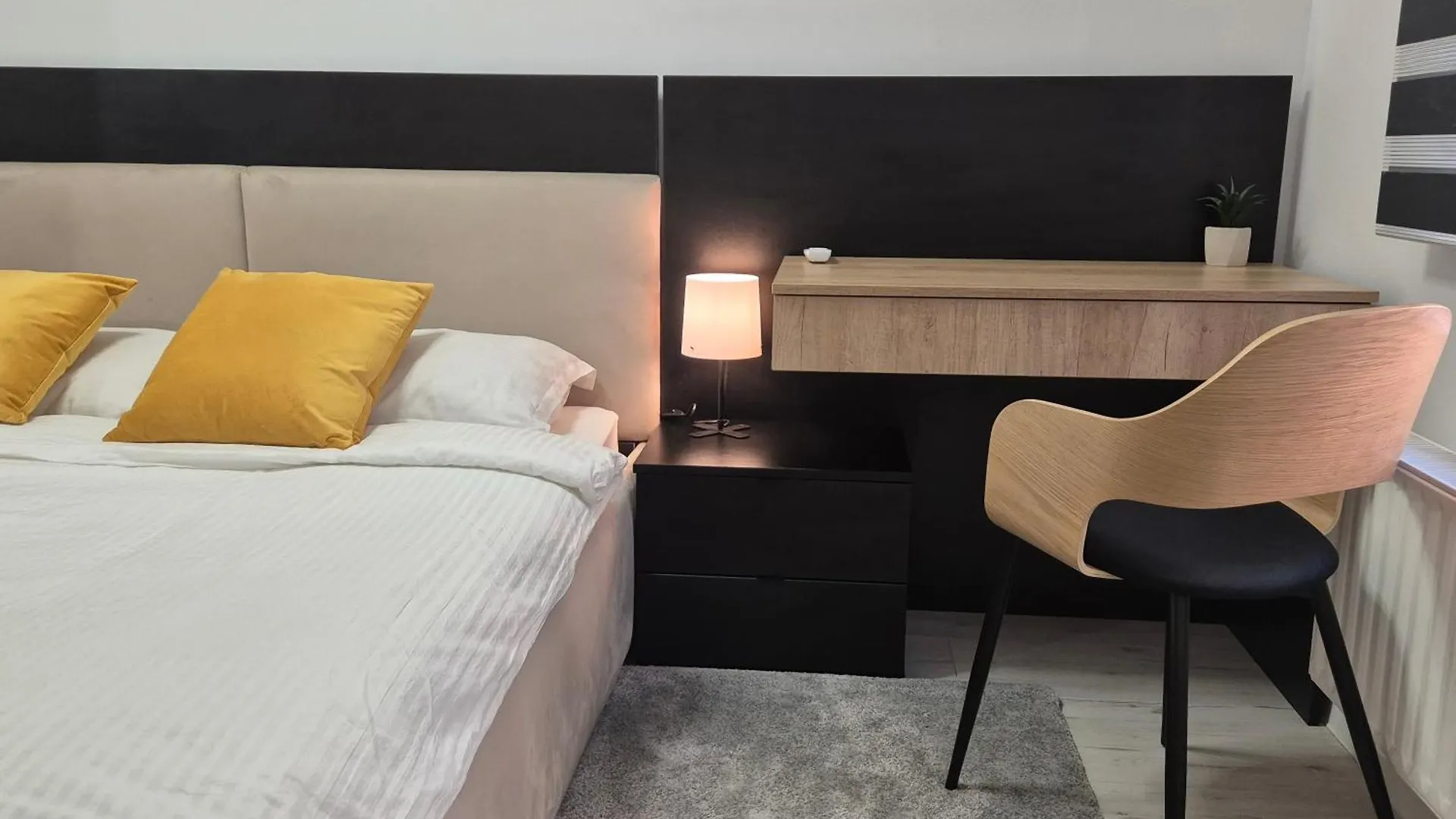 Apartment Bucharest Designer High-End Stay Romania